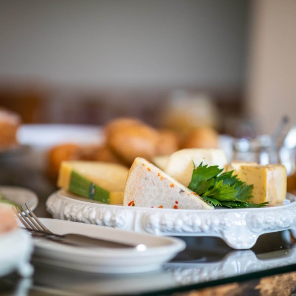 web-1129-obergluniger-fruehsueck-brunch.jpg